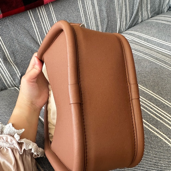 Cream Couch Beige Shoulder/ Crossbody Bag - Picture 9 of 9